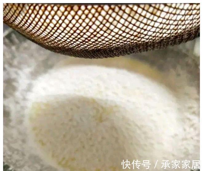 想吃|小孩嘴馋想吃蛋糕,没有淡奶油,妈妈用这个方法,酸酸甜甜更美味
