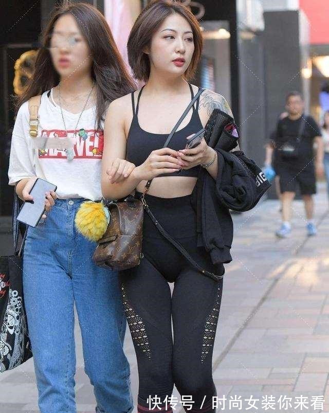 搭配 瑜伽裤活力满满,搭配风格时尚一些,走路带风!