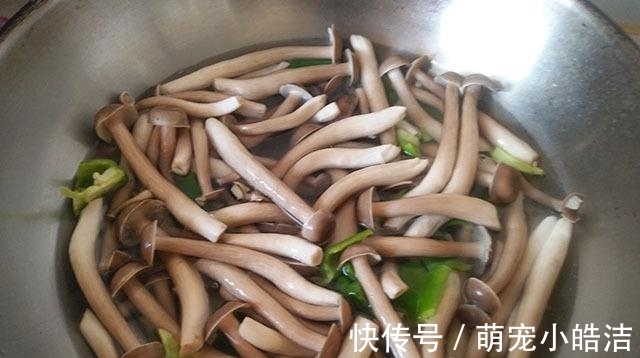 鸡肉|秋天，这肉要多吃，1斤猪肉能买它3斤，营养极高，炖着吃最香