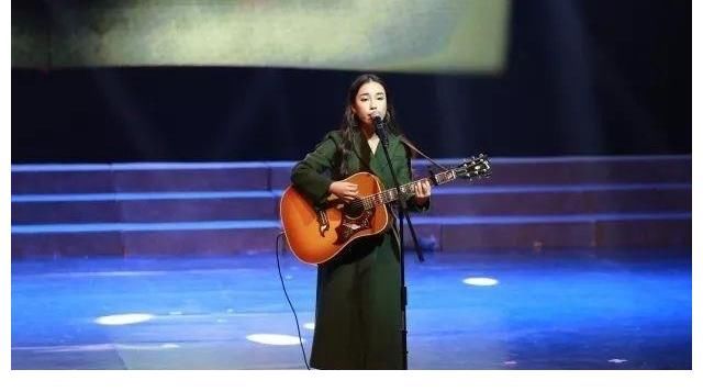 北風(fēng)吹|《中國好聲音》賀三：從小就有音樂夢(mèng)，節(jié)目中大方公開男友