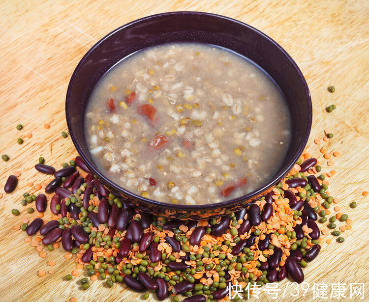 研究|爱吃肉的人和爱吃素的人,哪个更长寿?11国研究结果给出了答案