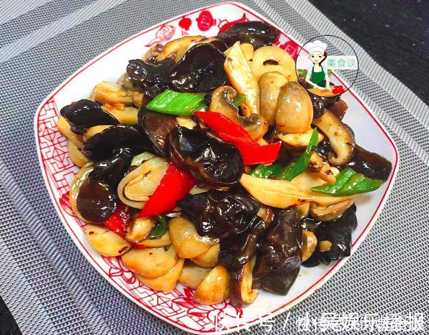 鲜美|这四样素菜一起炒,不放肉也很鲜美,简单又营养,大人孩子都爱吃