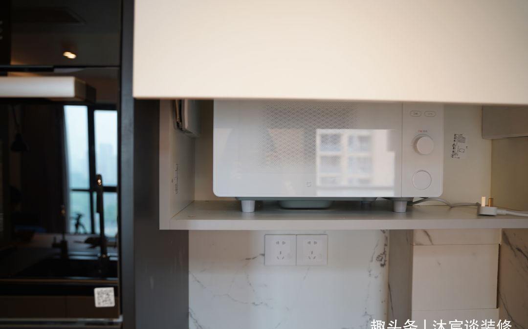 玄关|她家虽然不大，但称得上装修典范，不仅拥有大量收纳，还极简好看