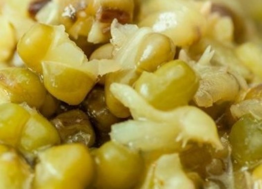 煮绿豆时,别再提前泡豆子了,用这一招,只需十分钟就煮的烂开花