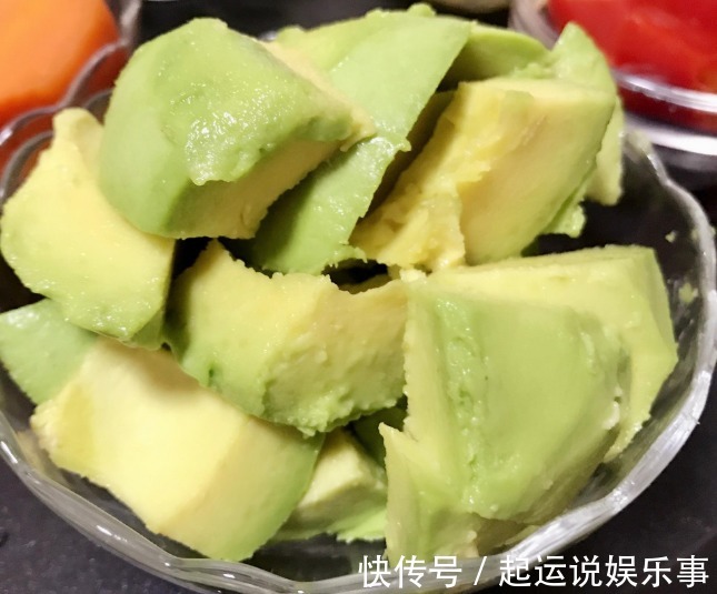 蓝莓|在怀孕期,有4种食物孕妈要常买来吃,能减轻孕吐,有益宝宝视力