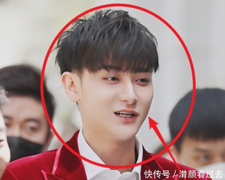 cos|《萌探》那英cos“司藤”,百分百还原好惊艳,杨紫表情却亮了