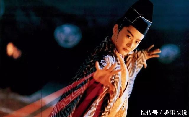 令狐冲|东方不败被任我行夺位,是必然的,因在行动力上他比不上任我行