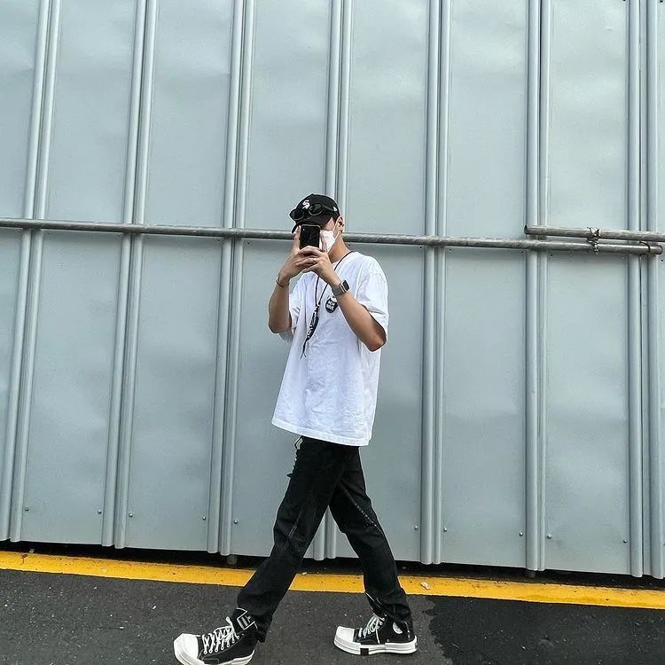 单品|秋来了，Vibe 到了，“祖师爷”带着天价联名 Vibe 必备单品强势回归？