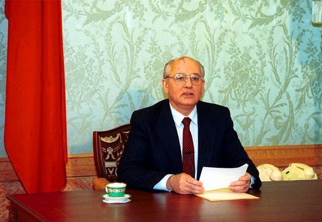 智慧|俄罗斯唯一自愿提前卸任的总统,多年过去,人们才明白他的大智慧