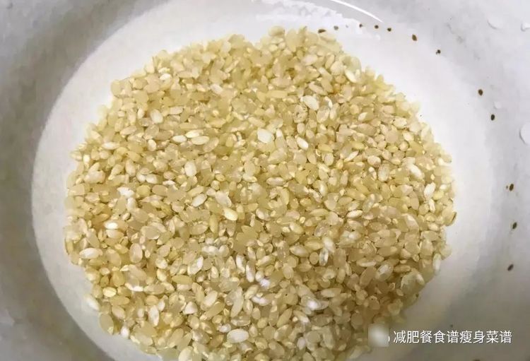 黑胡椒|一个月瘦8斤,减脂午餐怎么做?学会万能搭配公式,你也能瘦8斤