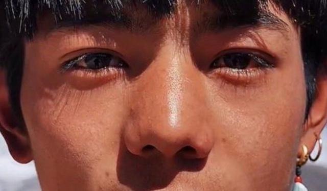 丁真所在國企拒絕他參加選秀和綜藝，他的爆紅是偶像文化的反噬