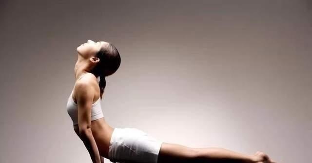 膝盖|瑜伽经典序列之拜日式B,唤醒身体活力的最佳序列