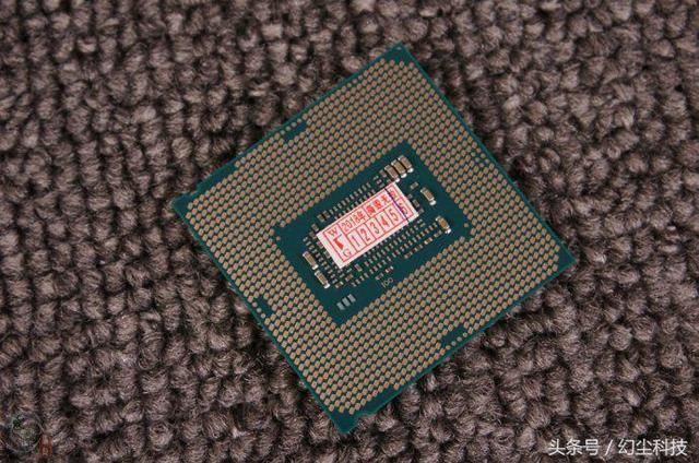 盼了几天,i3 8100处理器终于收到了,但这快递包装真吓人