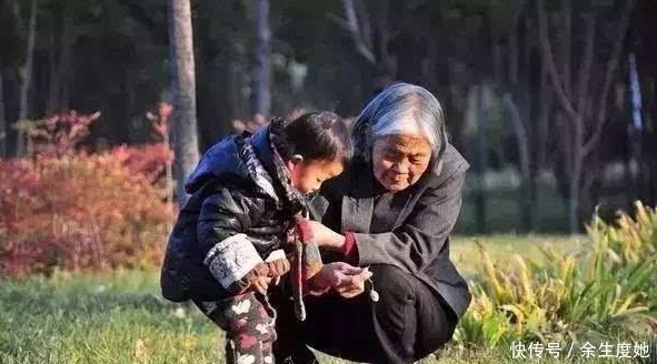 小璐|在宝宝心中,亲人都是这样排序的,他才不管你是不是亲妈呢