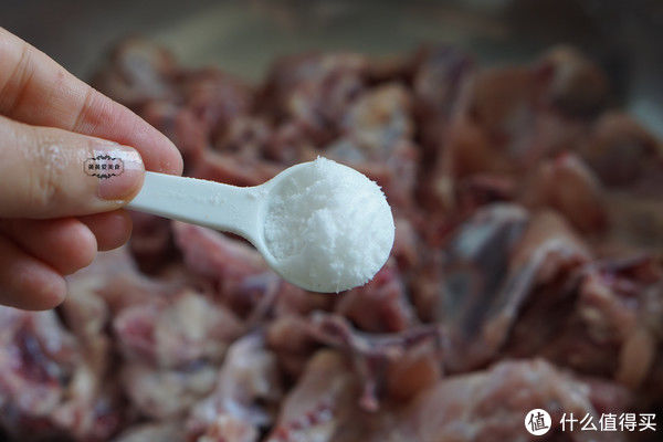 这才是骨头最好吃的做法，比啃鸭脖香百倍，外酥里嫩！停不下来