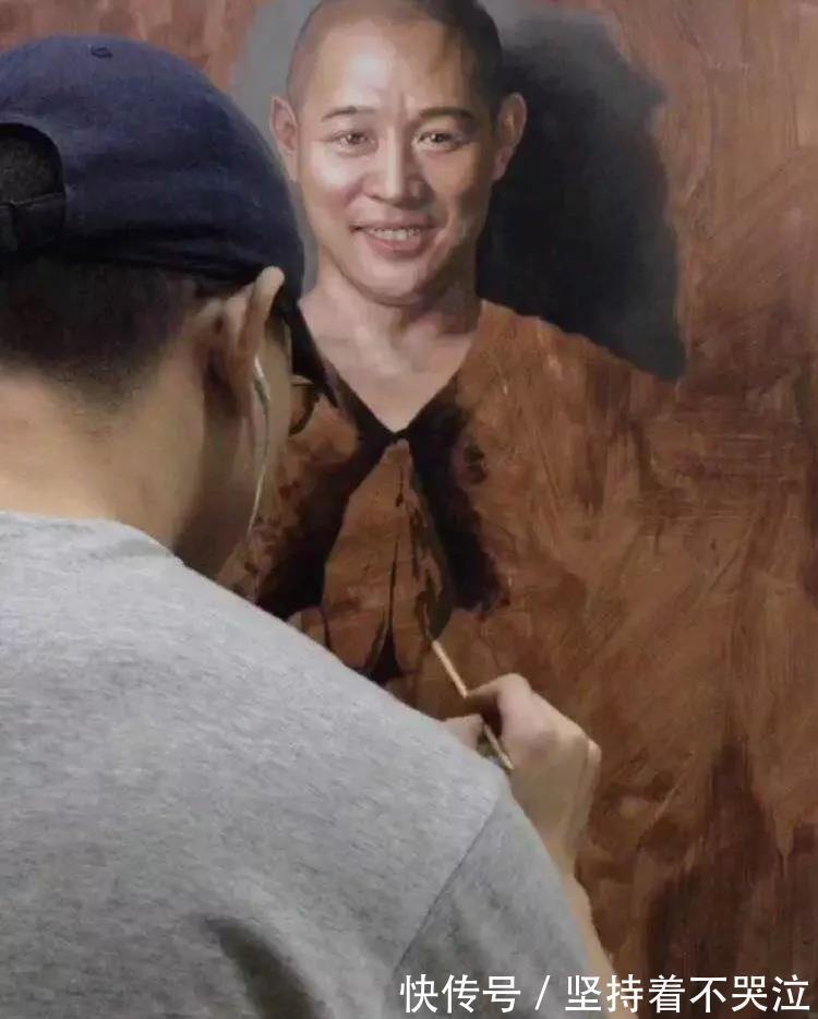 李连杰@85后小伙连续40天画李连杰,网友:太像了,简直跟真人一样