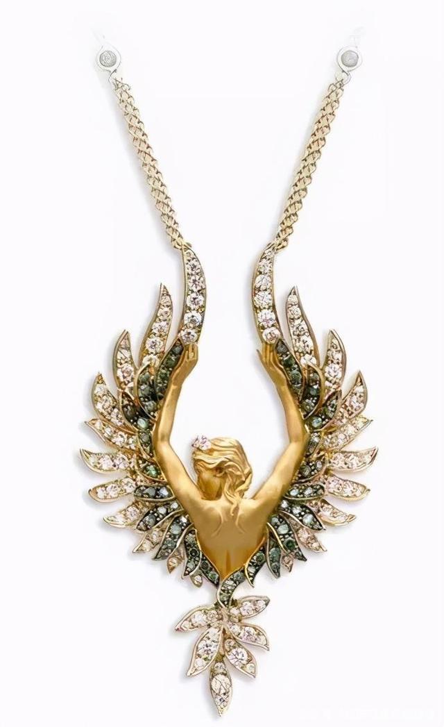 将童话故事的场景用首饰来诠释,如此有温度的珠宝,充满异域神话