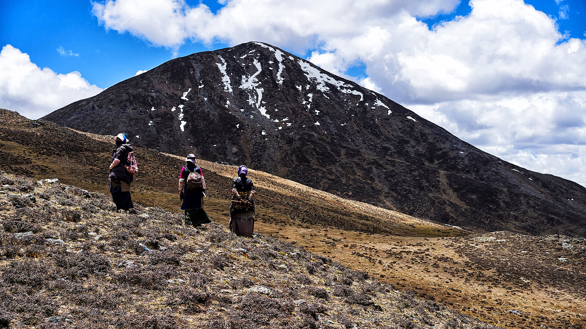 在熟悉的318国道上画出两个鲜有人知的圈~川西游记-格聂&塔公