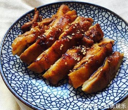 黑椒|照烧黑椒鸡腿,西兰花炒虾球,洋葱爆猪肝,椒香鱼排的做法