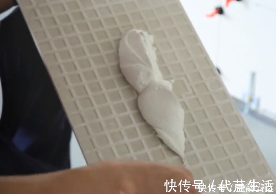 找平器|头一次见这么精致的瓷砖铺贴,全墙通用找平器,一平人工就要几百