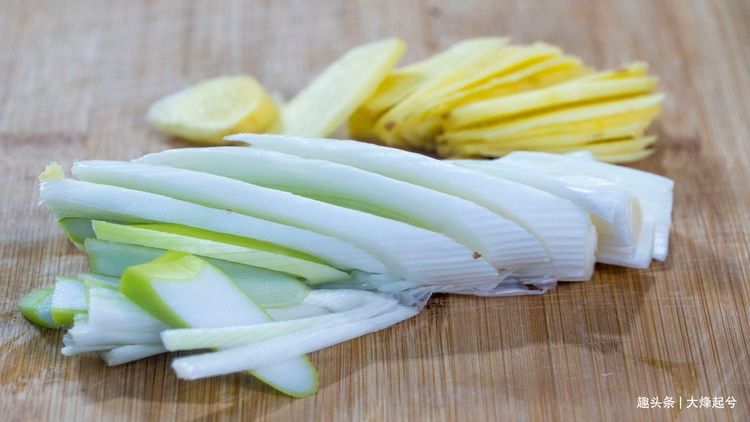 降温了,6道好吃的火锅炖菜,一家人围着一锅,越吃越暖和