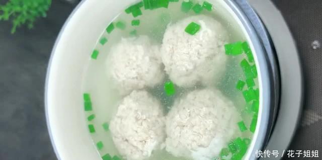 肉馅|教你做好吃的肉丸子,滑嫩Q弹味道鲜美,冬天吃既美味又解馋