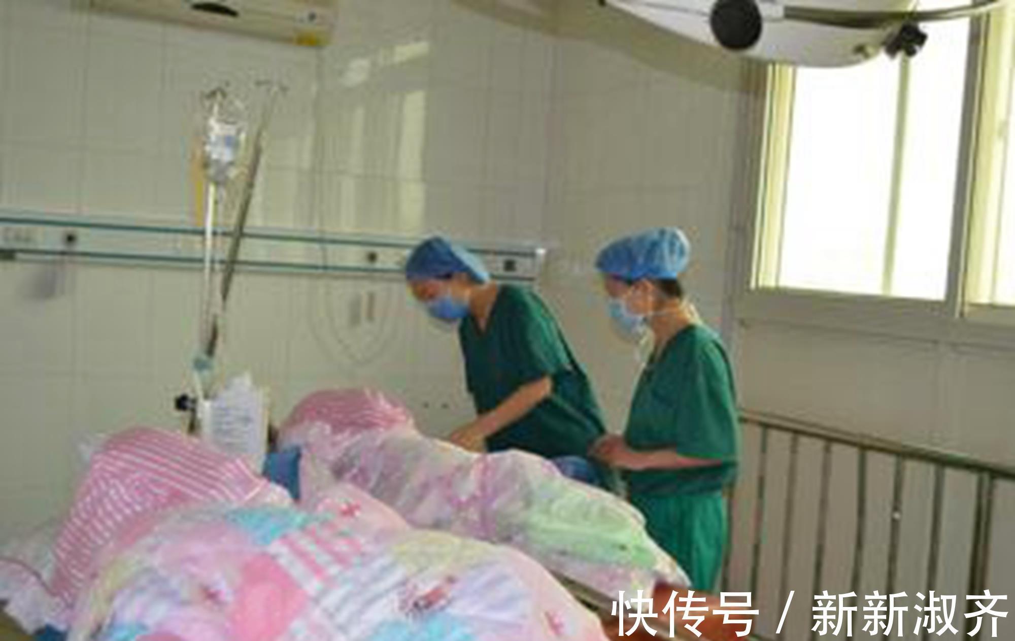 宝宝|顺产时,宝宝和便便说不准谁先出来?莫尴尬!这是正常表现