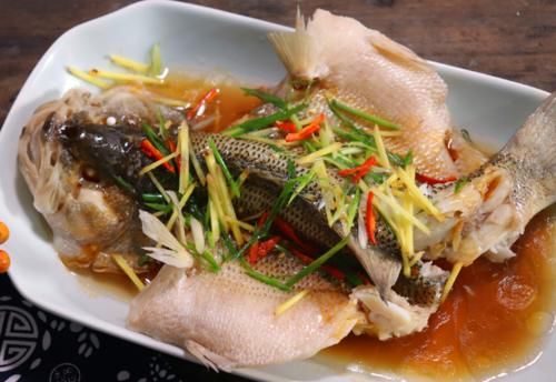 做清蒸鱼，不要弄错蒸鱼时间！分享蒸鱼小窍门，蒸出来特鲜特嫩