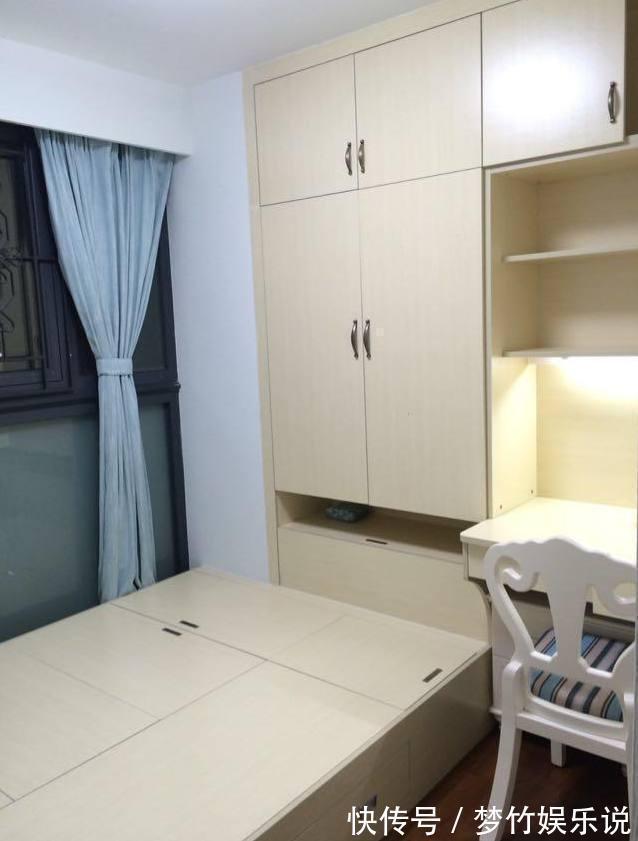 阳台|婆婆为节省卫生间空间,竟把马桶装在墙角,装修师傅也是没脑子