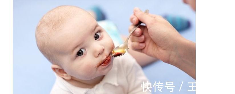小贴士|盘点0-1岁宝宝喂养的关键词,爸妈把握好7件事,带娃轻松不发愁