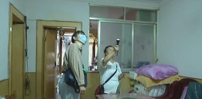 改建|楼上改建厨房和厕所，漏水却无人管楼下老太“放大招”
