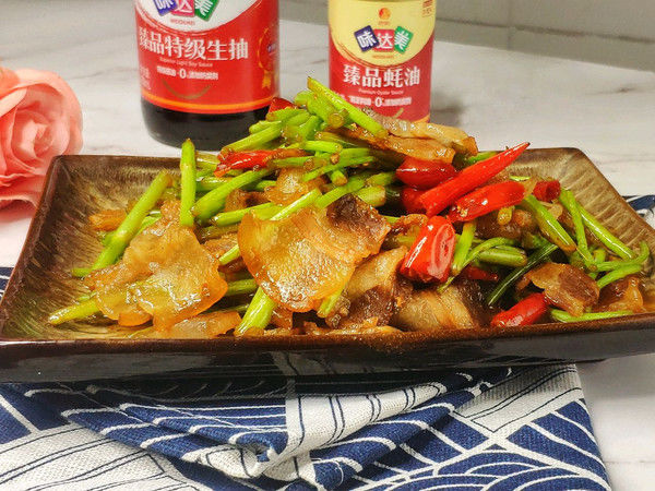 藜蒿炒腊肉