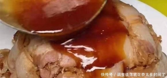 酸菜|夏季嘴馋我就爱吃这个，两样食材简单一裹一蒸，软烂入味，真鲜香