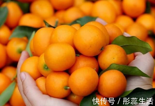 冬天，正大量上市的水果，我遇到从不手软，一煮一晒，随取随吃