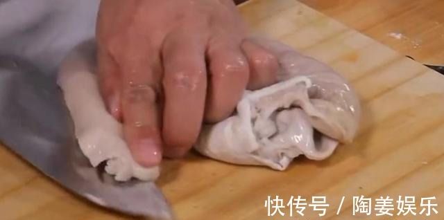 粘液|猪身上“最值钱”的部位,很多人却嫌脏!健脾养胃,比牛羊肉滋补