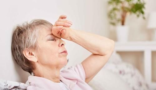 湿气重的人,起床后会有4种情况,若你有,要尽快祛湿了,别忽视