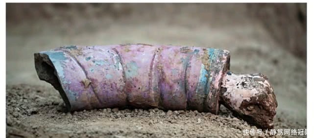 坚毅|秦始皇兵马俑刚出土时的“彩照”:色彩斑斓,目光坚毅,宛如真人