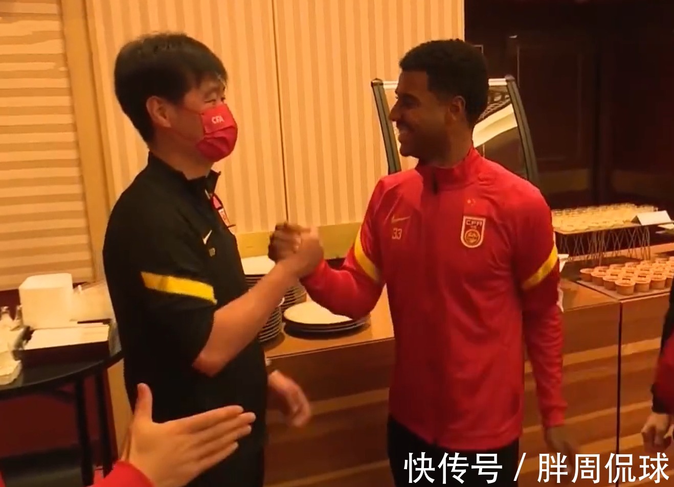 费南多|李霄鹏面见阿兰,动情一番话揭决战日本杀手锏,艾克森费南多难堪
