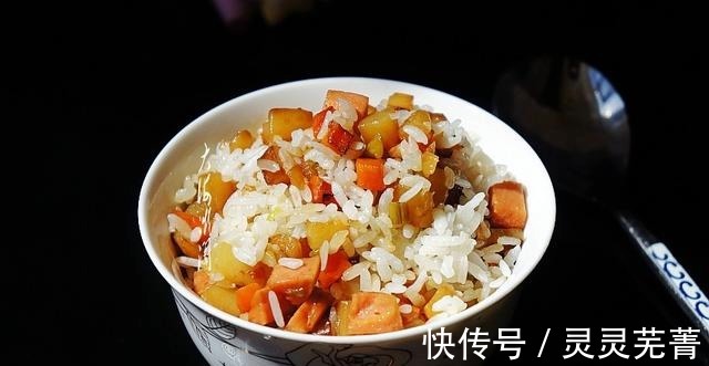 蒸米饭多加这一步相当有味，孩子天天点名要吃，比吃肉还过瘾！