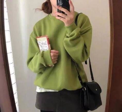 卡其色|内搭该穿什么好，毛衣搭配卫衣，简单搭配就很好看了！
