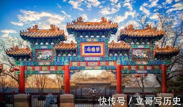 贾母|荣国府根本就不是贾家的,贾母死后,贾家人就要被赶出荣国府