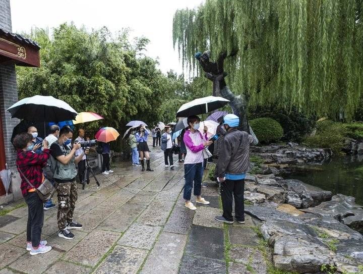 市民|月牙泉再次喷涌成网红，牵动着爱泉市民的心