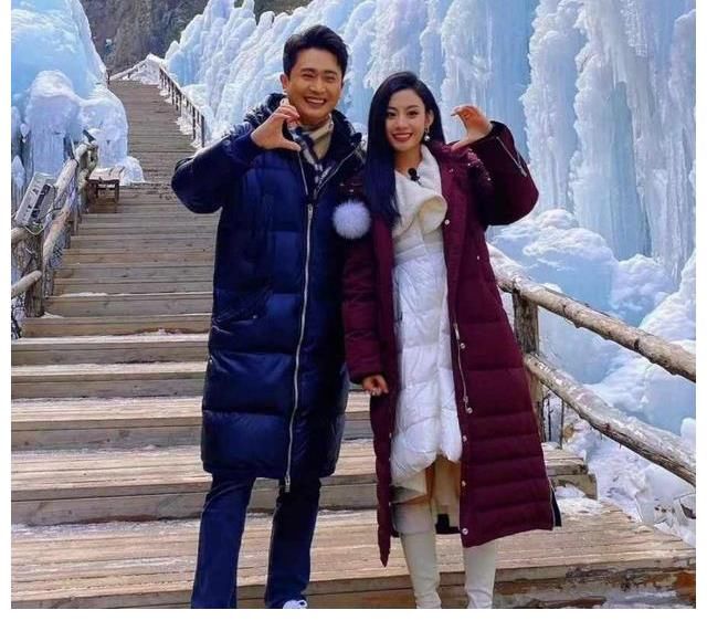 单依纯伍珂玥同框，原来两人都上了央视“小春晚”，未来可期