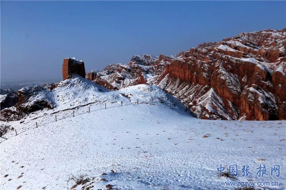 丹霞|【图集】张掖：雪映丹霞分外红