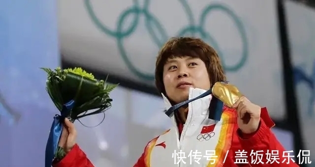 解说员|放话对手只能拿第二,称韩国对手为大饼子脸,王濛越狂,观众越爱