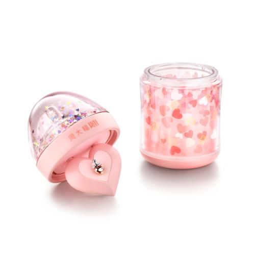 周大福给爱乐园致趣十足，「给爱」新品为孩子们的未来增以色彩