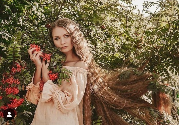 长发公主|现实版长发公主:17年没剪过头发,头发长达1.72米