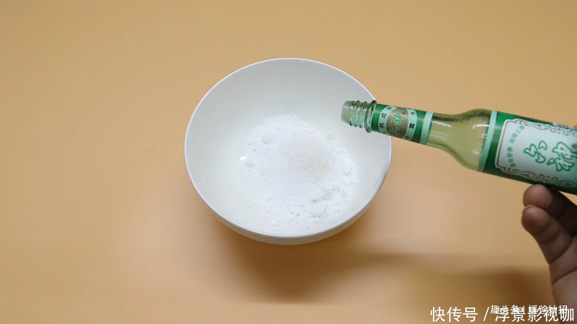知识|夏天衣服洗不干净试试这个窍门，简单实用有效果，涨知识了