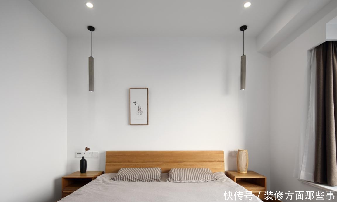 挂画|107平日式风三居室,墙上的挂画给空间增添了一抹亮丽的色彩