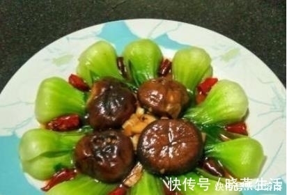 总是吃不腻的几道家常菜，荤素搭配营养又美味，一上桌都抢着吃